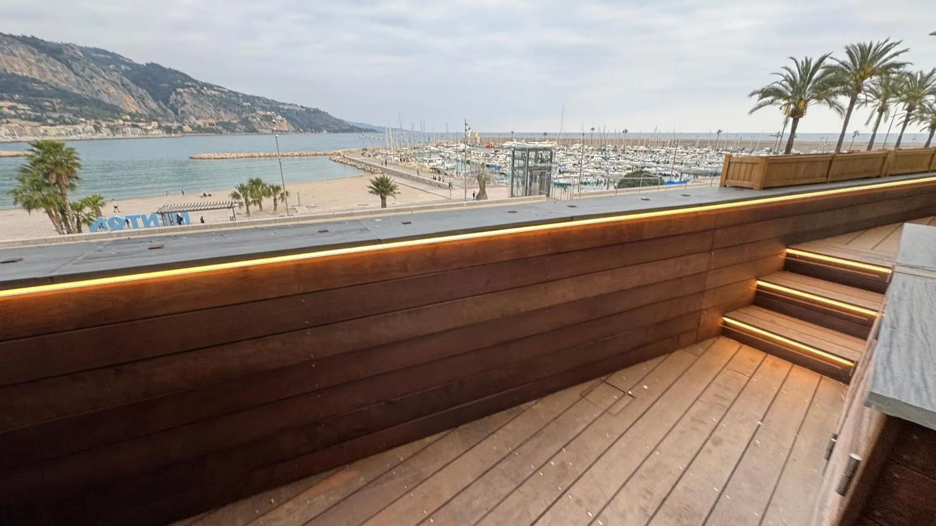 Le Loft Mentonnais Apartment 0*, Menton