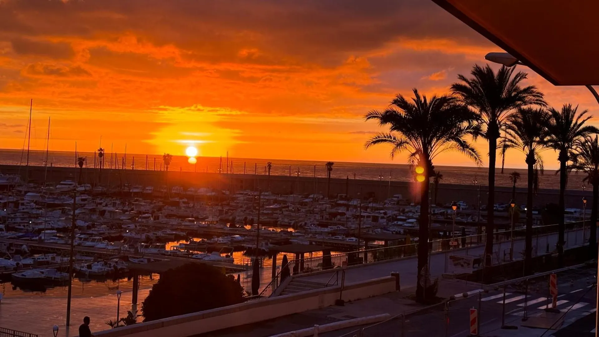 Le Loft Mentonnais Apartment  Menton