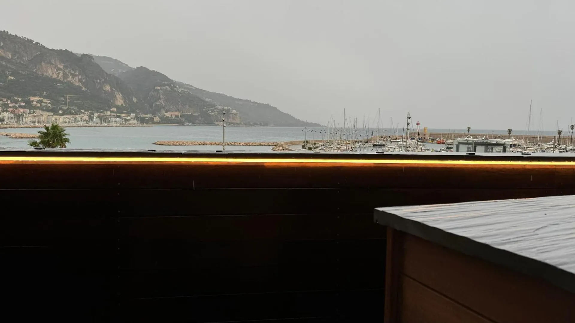 Le Loft Mentonnais Apartment 0*, Menton