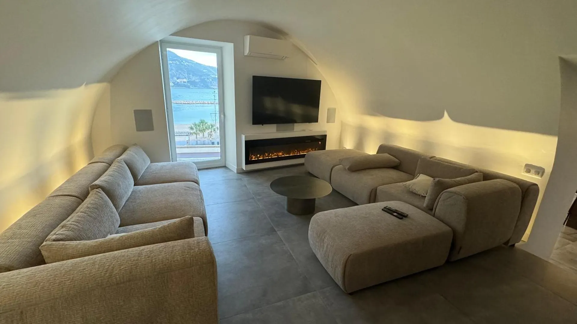 Le Loft Mentonnais Apartment
