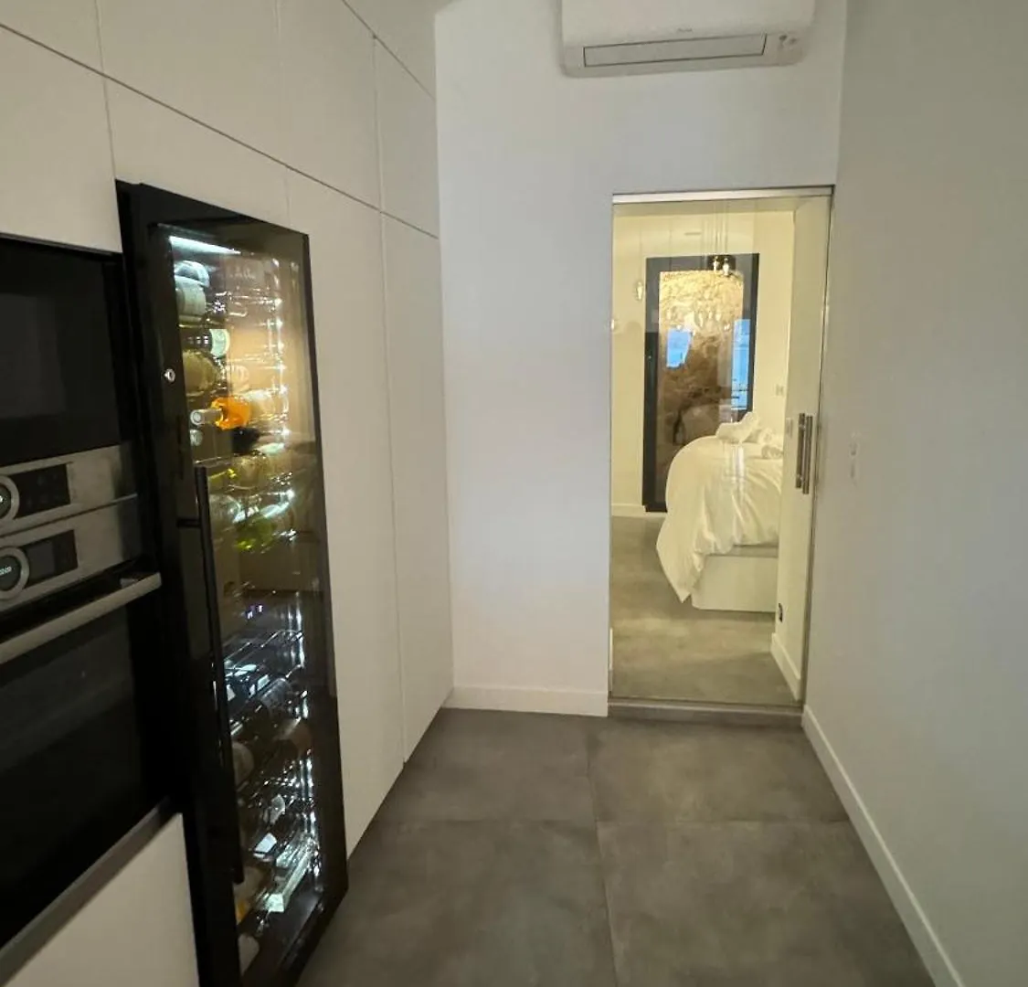 Le Loft Mentonnais Apartment 0*, Menton